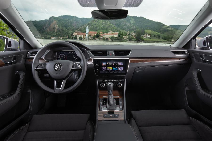 Торпедо Skoda Superb Scout 2019 года  (WW) (фото 57 из 72)